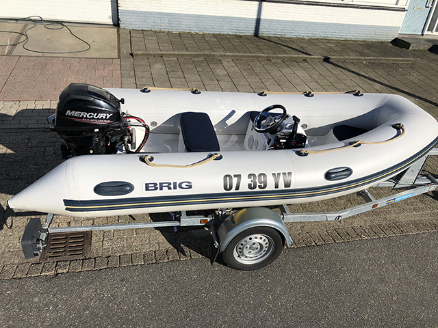 Brig Falcon 300 met Mercury 15pk