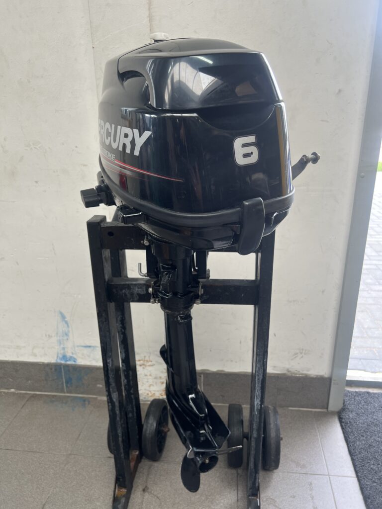 Mercury 6PK 4-takt buitenboordmotor uit 2016, kortstaart met afstandsbediening en handstart