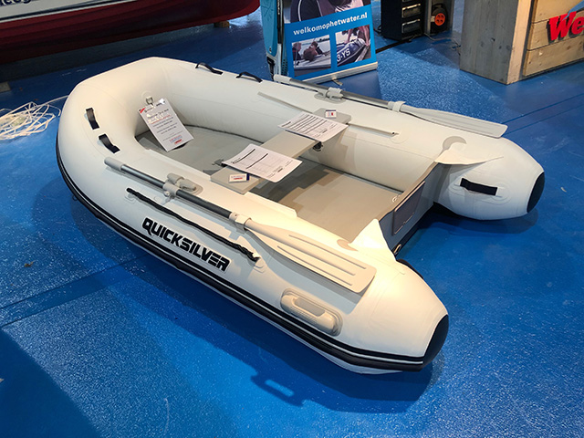 Quicksilver 250 Airdeck