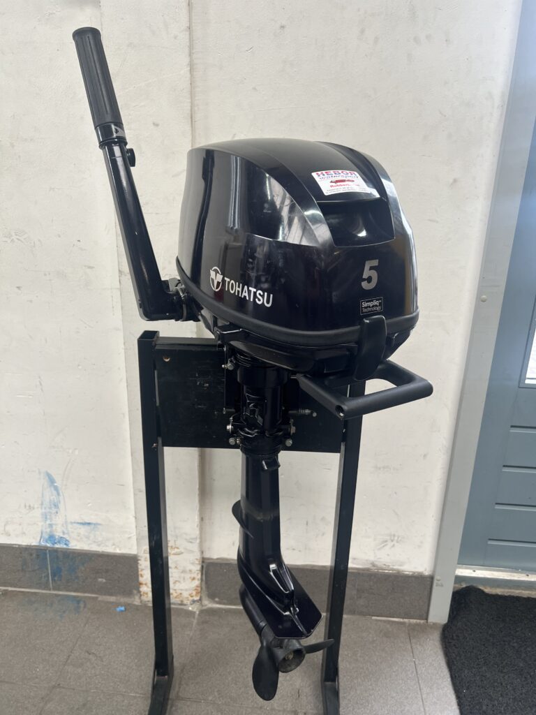 Tohatsu 5 PK 4-takt buitenboordmotor, kortstaart