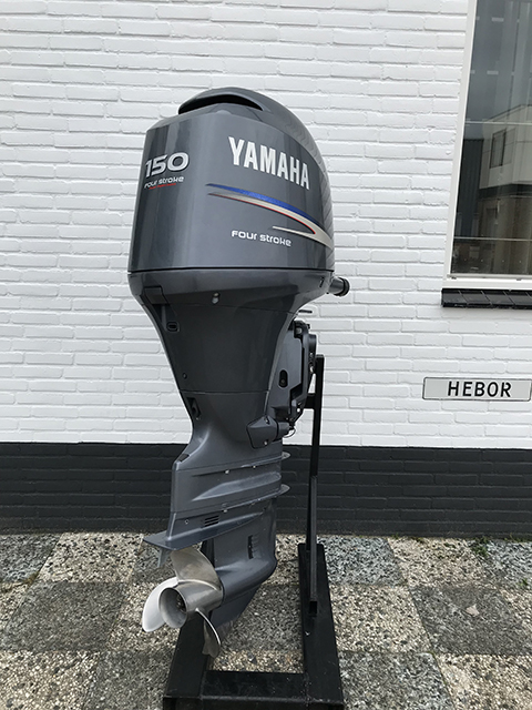 Yamaha 150pk 4-takt.