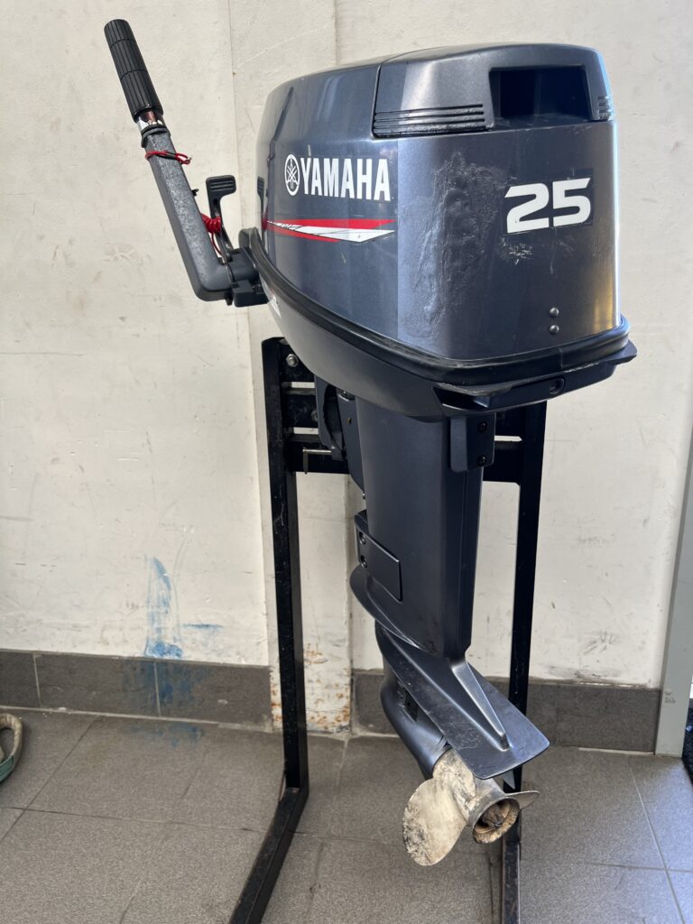 Yamaha 25PK 2-takt buitenboordmotor uit 2012, kortstaart