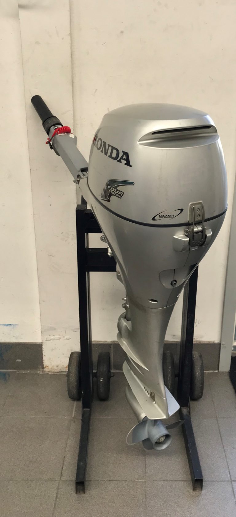 Honda 8PK 4-takt (025) – tweedehands buitenboordmotor, 8 PK, Lang, 4-takt, Handgestart.